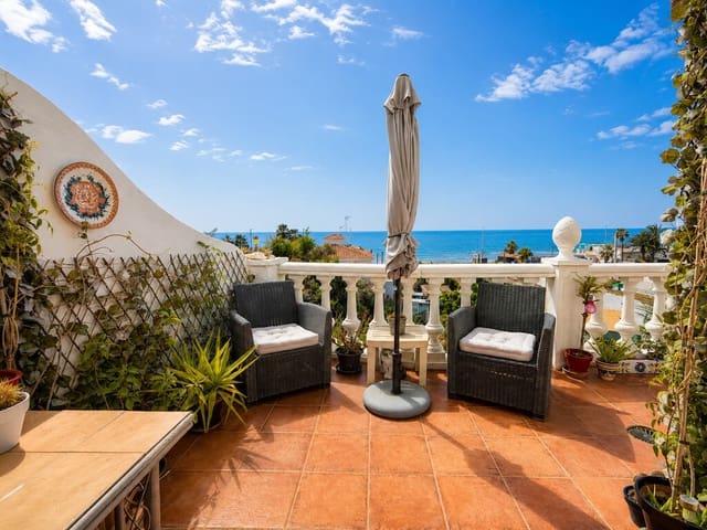 Casa de 2 habitaciones en Torrox-Costa, Torrox en venta con piscina - 330.000 € (Ref: 10109089)