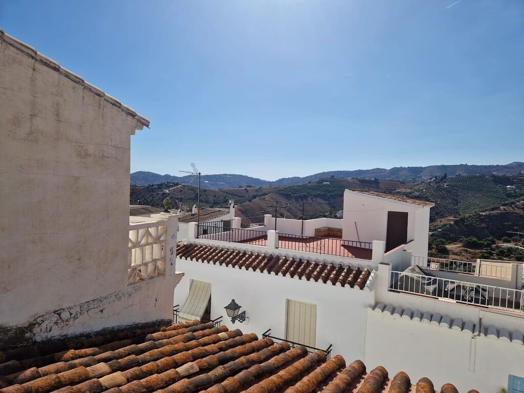 3 bedroom Townhouse for sale in Frigiliana - € 217,500 (Ref: 10109091)