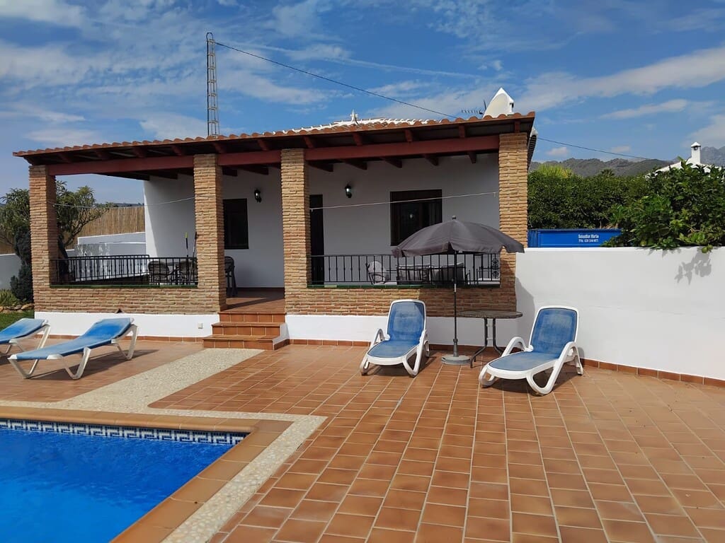 2 bedroom Finca/Country House for rent in Frigiliana with pool - € 1,600 (Ref: 10128249)