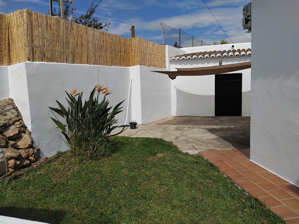 2 bedroom Finca/Country House for rent in Frigiliana with pool - € 1,600 (Ref: 10128249)