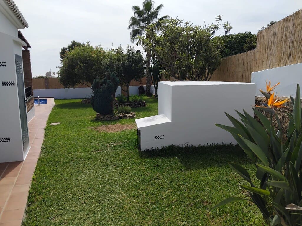2 bedroom Finca/Country House for rent in Frigiliana with pool - € 1,600 (Ref: 10128249)