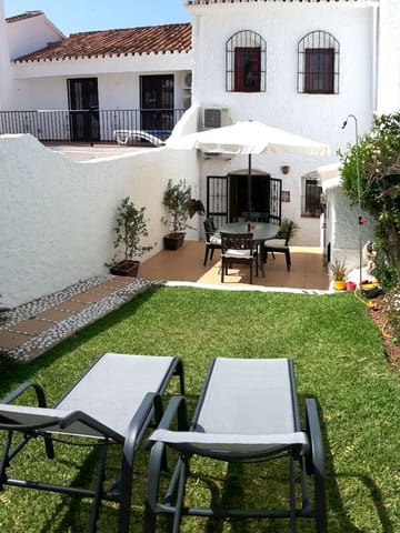 2 quarto Casa em Banda para arrendar em Capistrano, Nerja com piscina garagem - 1 400 € (Ref: 10131377)