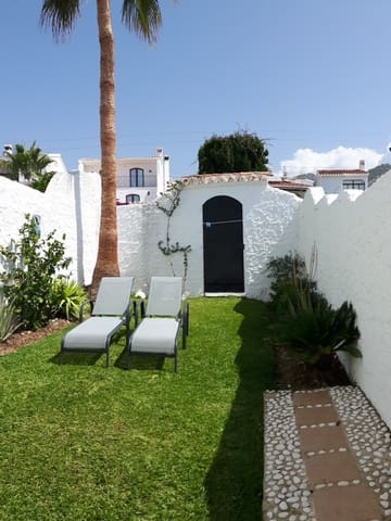 2 quarto Casa em Banda para arrendar em Capistrano, Nerja com piscina garagem - 1 400 € (Ref: 10131377)