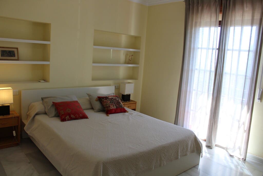 2 bedroom Apartment for sale in Frigiliana - € 345,000 (Ref: 10154881)