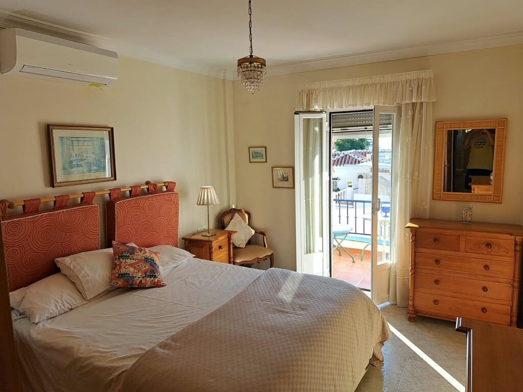 3 chambre Villa/Maison à vendre à Maro avec piscine garage - 399 000 € (Ref: 10154882)