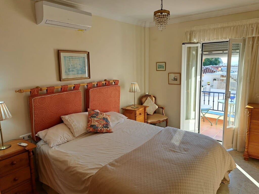 3 chambre Villa/Maison à vendre à Maro avec piscine garage - 399 000 € (Ref: 10154882)