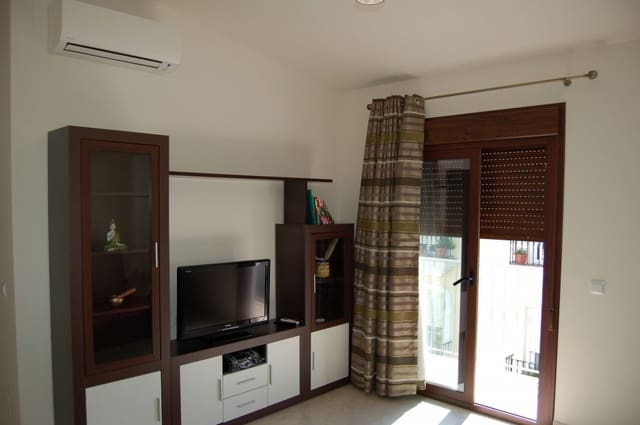 2 slaapkamer Appartement te huur in Nerja - € 950 (Ref: 4732187)