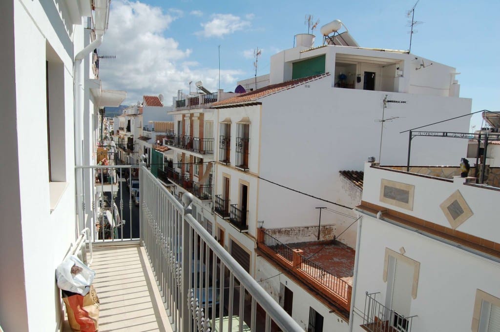 2 slaapkamer Appartement te huur in Nerja - € 950 (Ref: 4732187)