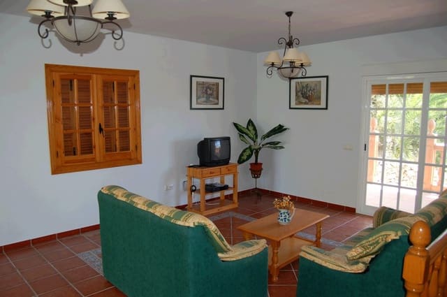 3 sypialnia Willa do wynajęcia w Nerja z basenem garażem - 2 500 € (Ref: 4745222)