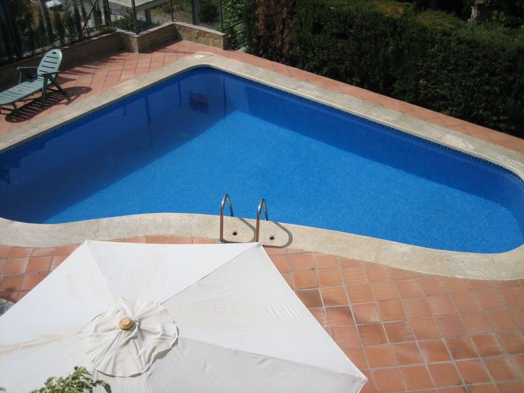 3 sypialnia Willa do wynajęcia w Nerja z basenem garażem - 2 500 € (Ref: 4745222)