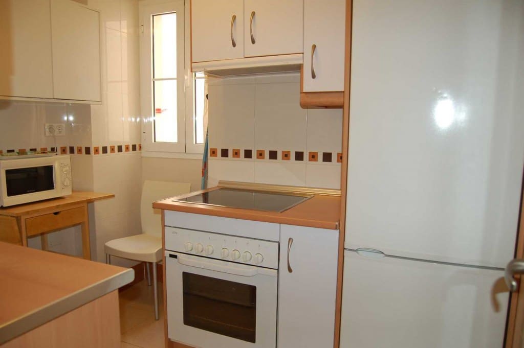 2 soverom Leilighet til leie i Nerja - € 1 200 (Ref: 4747293)