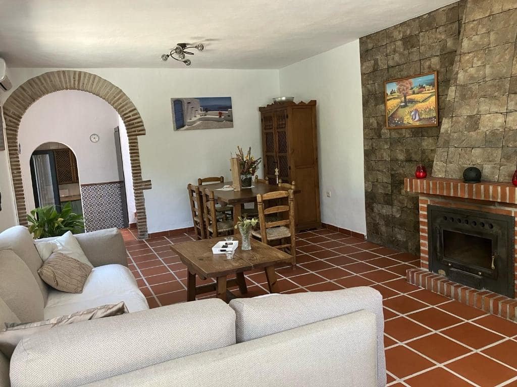 2 bedroom Villa for rent in Frigiliana with pool - € 1,800 (Ref: 4926592)