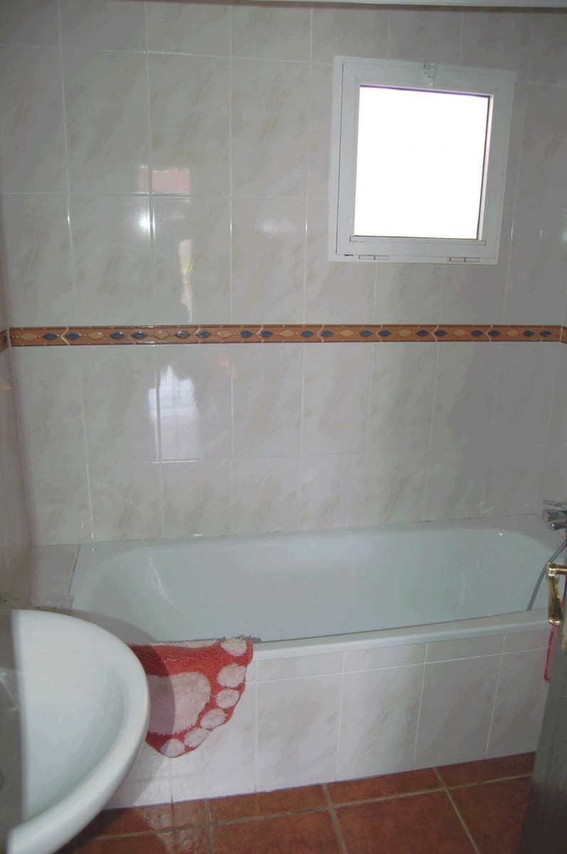 Finca/Maison de Campagne de 2 chambres à louer à Frigiliana avec piscine garage - 1 400 € (Ref: 4926598)