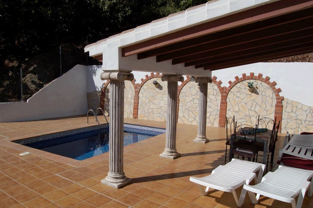 Finca/Maison de Campagne de 2 chambres à louer à Frigiliana avec piscine garage - 1 400 € (Ref: 4926598)