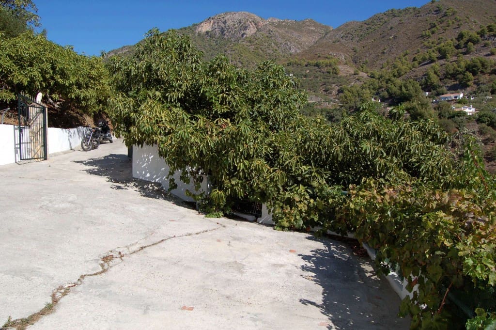 Finca/Maison de Campagne de 2 chambres à louer à Frigiliana avec piscine garage - 1 400 € (Ref: 4926598)