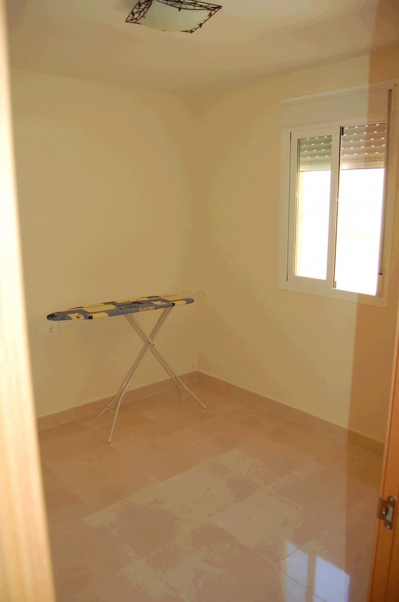 3 soveværelse Penthouse til leje i Torrox-Costa - € 950 (Ref: 4961781)