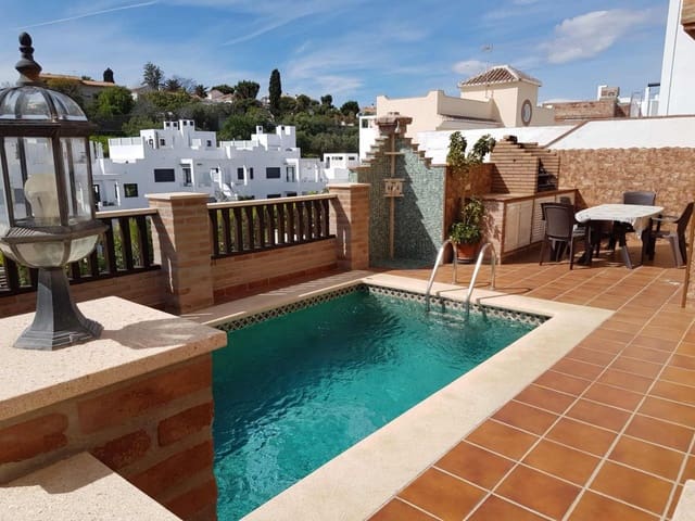 3 Zimmer Villa zu vermieten in Nerja mit Pool Garage - 1.800 € (Ref: 4965653)