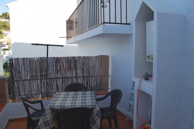 5 slaapkamer Huis te huur in Frigiliana - € 900 (Ref: 5065906)