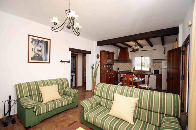 2 soverom Villa til leie i Nerja med svømmebasseng garasje - € 1 800 (Ref: 5173520)