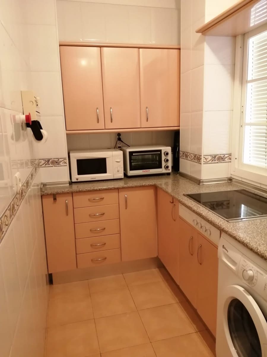 Appartement de 2 chambres à louer à Nerja - 1 000 € (Ref: 5340128)