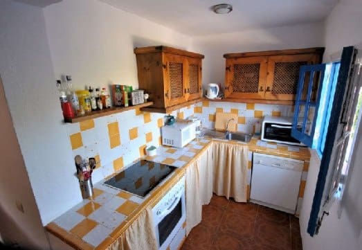 3 quarto Quinta/Casa Rural para arrendar em Frigiliana com piscina garagem - 900 € (Ref: 5381135)
