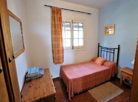 3 slaapkamer Finca/Landhuis te huur in Frigiliana met zwembad garage - € 900 (Ref: 5381135)