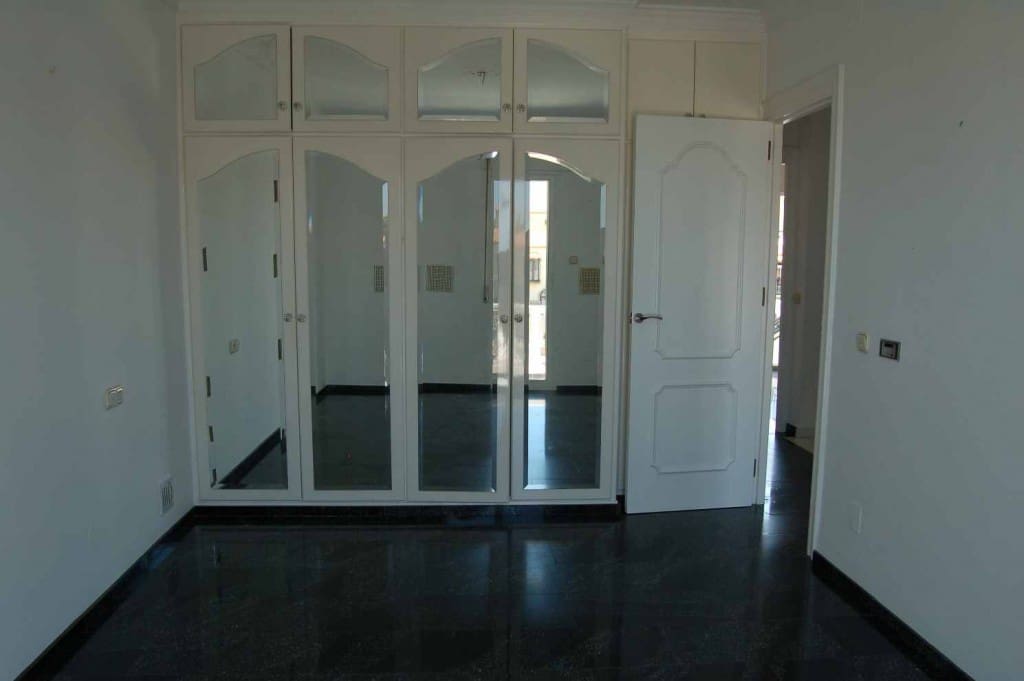 3 sypialnia Dom na sprzedaż w Nerja z basenem garażem - 490 000 € (Ref: 5384825)