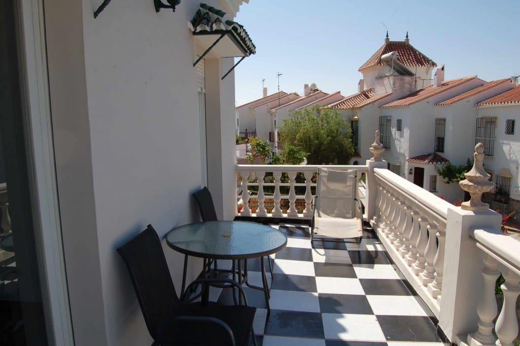 3 sypialnia Dom na sprzedaż w Nerja z basenem garażem - 490 000 € (Ref: 5384825)