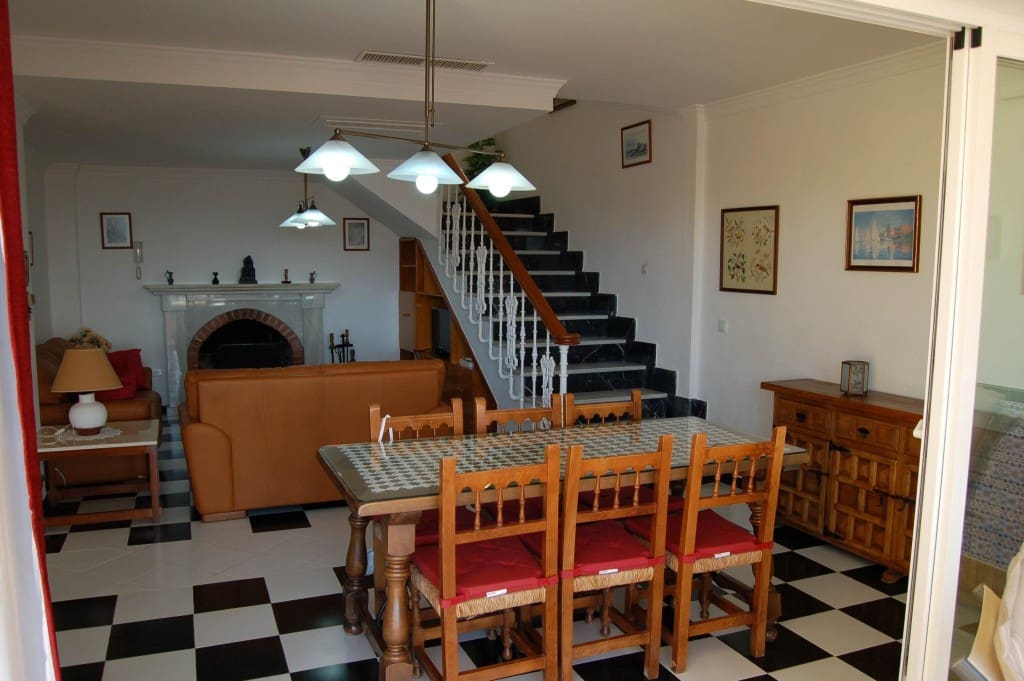 4 soverom Villa til leie i Nerja med svømmebasseng - € 1 850 (Ref: 5414350)