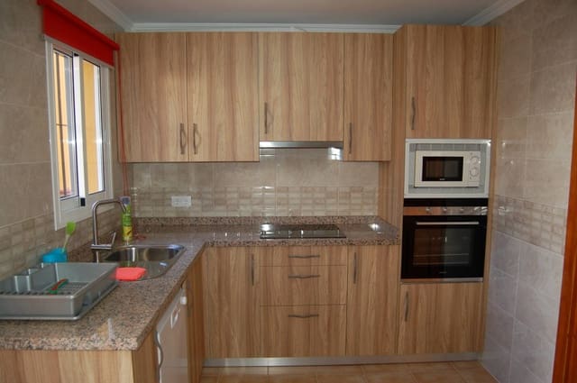 4 quarto Moradia para arrendar em Nerja com piscina - 1 850 € (Ref: 5414350)