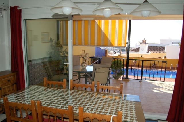 4 quarto Moradia para arrendar em Nerja com piscina - 1 850 € (Ref: 5414350)