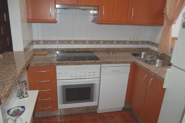 3 makuuhuone Huoneisto vuokrattavana paikassa Maro, Nerja - 850 € (Ref: 5461960)