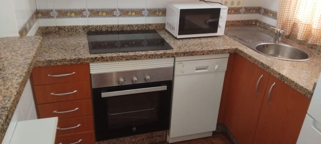 3 bedroom Apartment for rent in Maro - € 850 (Ref: 5461960)