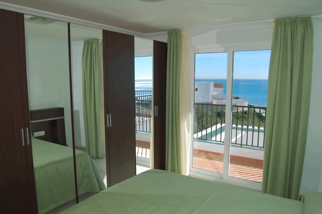 3 soveværelse Penthouse til leje i El Peñoncillo, Torrox med swimmingpool garage - € 2.000 (Ref: 5685820)