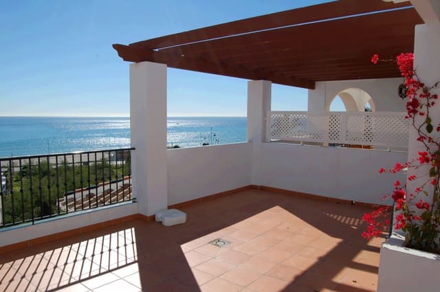 3 soveværelse Penthouse til leje i El Peñoncillo, Torrox med swimmingpool garage - € 2.000 (Ref: 5685820)