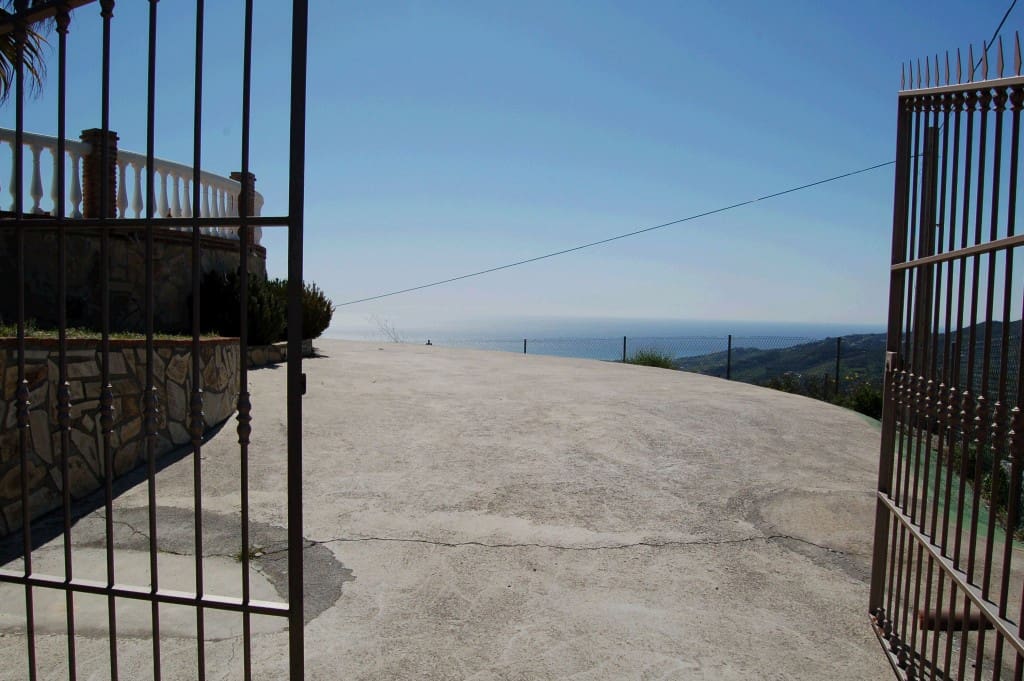 3 quarto Moradia para arrendar em Frigiliana com piscina - 1 800 € (Ref: 5785292)