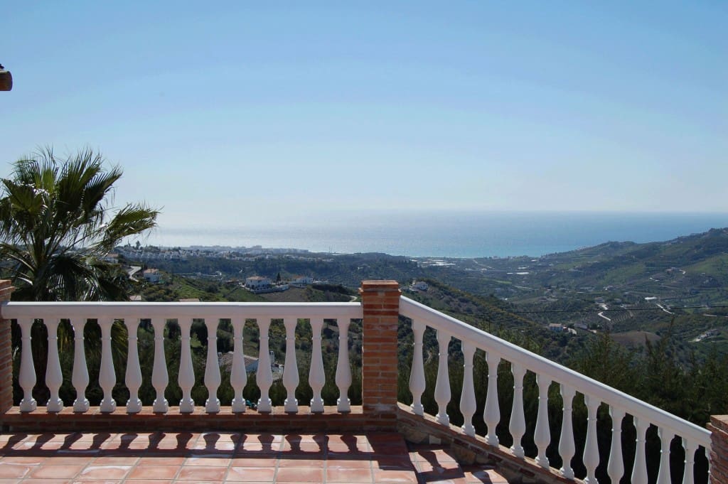 3 quarto Moradia para arrendar em Frigiliana com piscina - 1 800 € (Ref: 5785292)