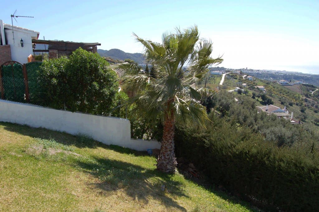 3 quarto Moradia para arrendar em Frigiliana com piscina - 1 800 € (Ref: 5785292)