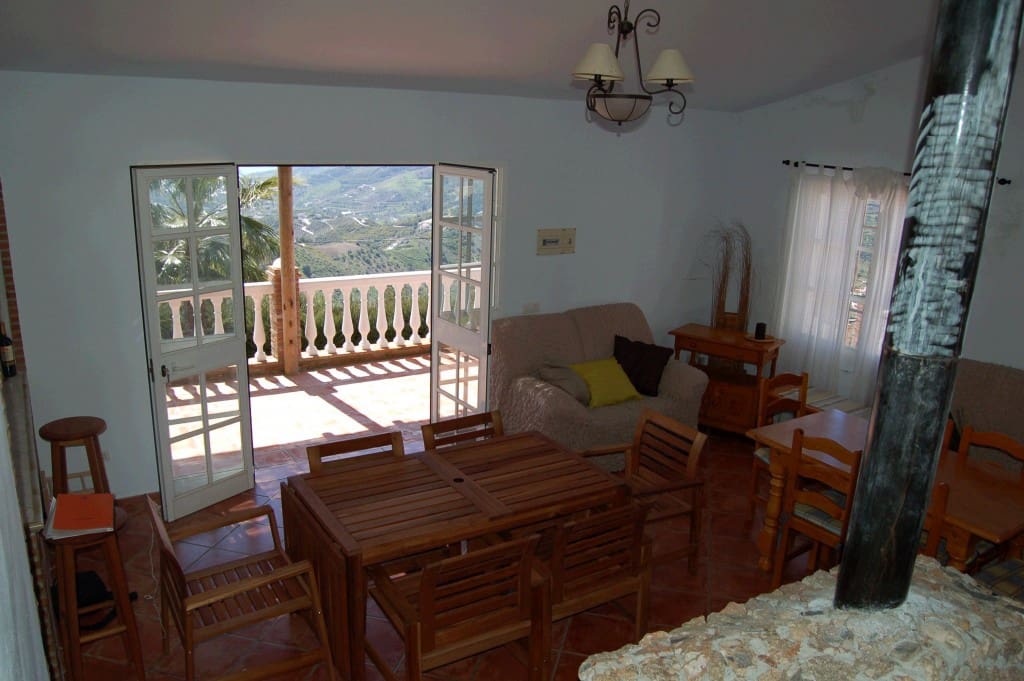 3 quarto Moradia para arrendar em Frigiliana com piscina - 1 800 € (Ref: 5785292)