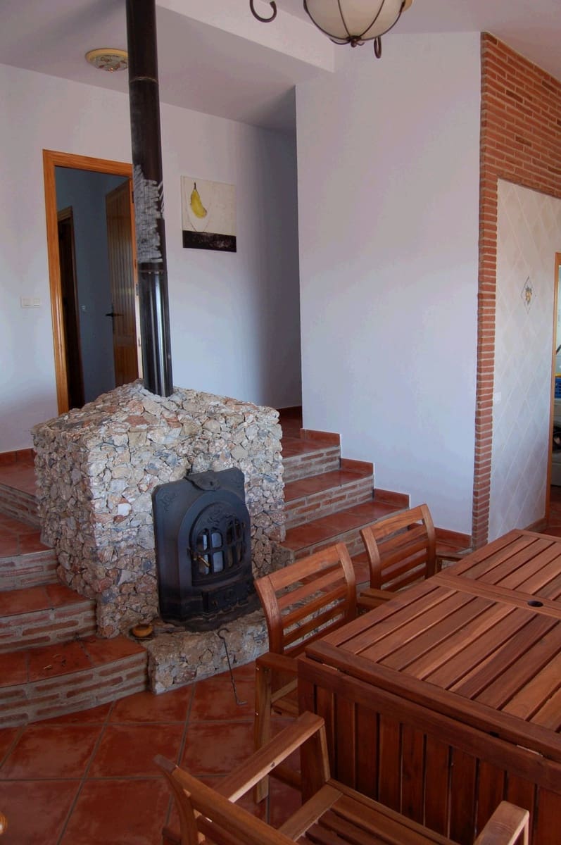 3 quarto Moradia para arrendar em Frigiliana com piscina - 1 800 € (Ref: 5785292)