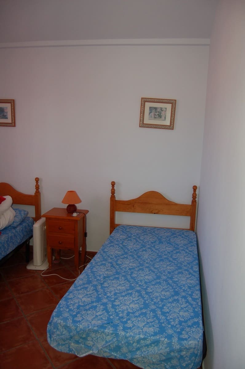 3 quarto Moradia para arrendar em Frigiliana com piscina - 1 800 € (Ref: 5785292)