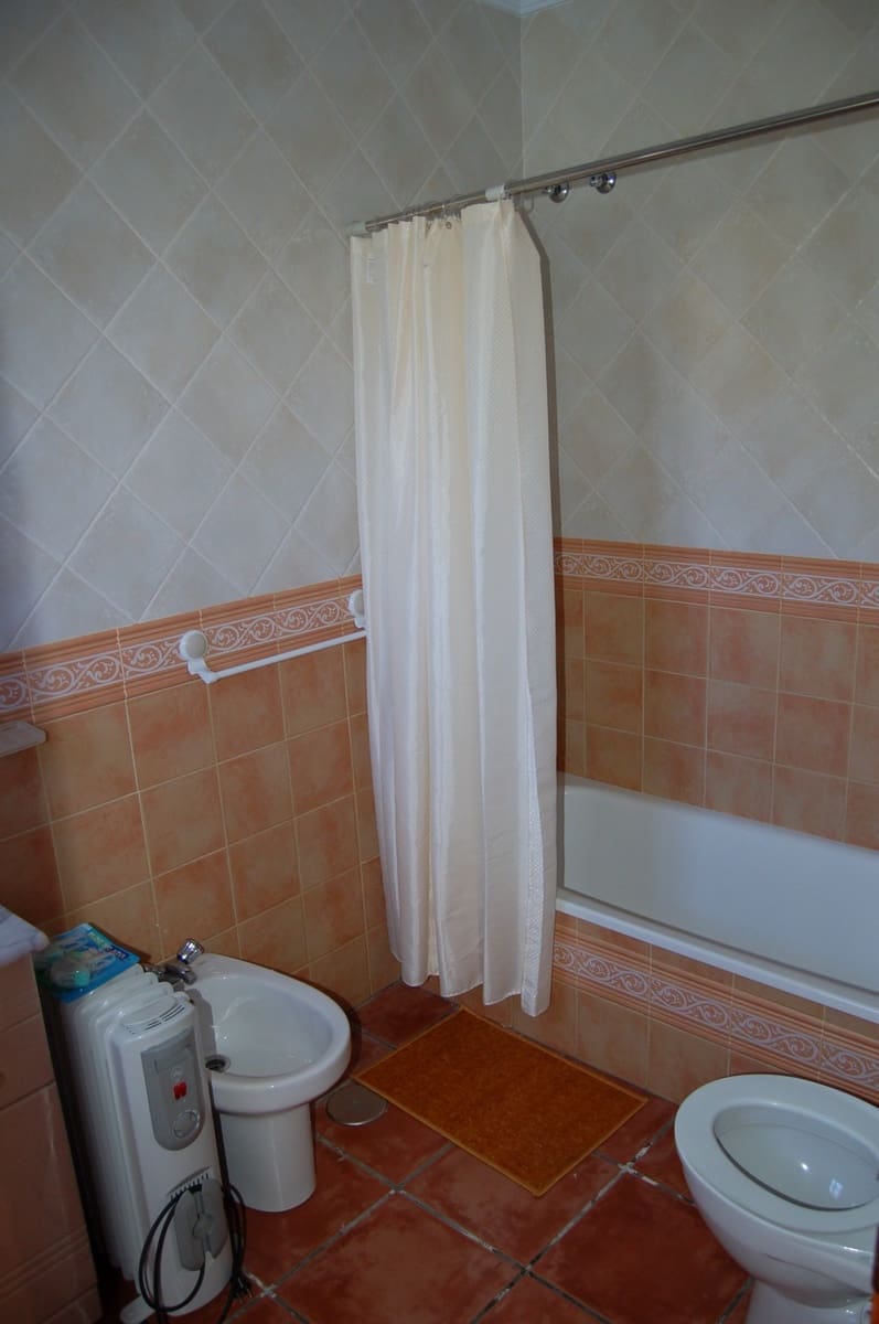 3 quarto Moradia para arrendar em Frigiliana com piscina - 1 800 € (Ref: 5785292)