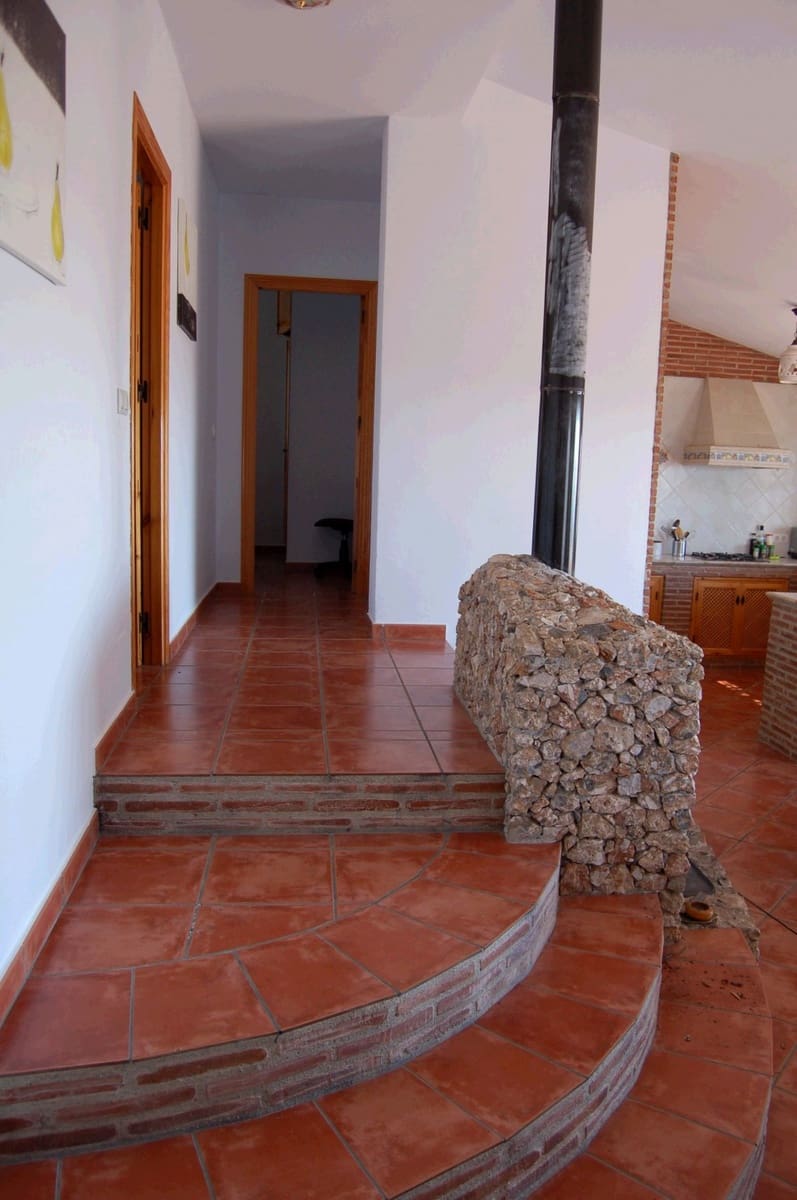 3 quarto Moradia para arrendar em Frigiliana com piscina - 1 800 € (Ref: 5785292)