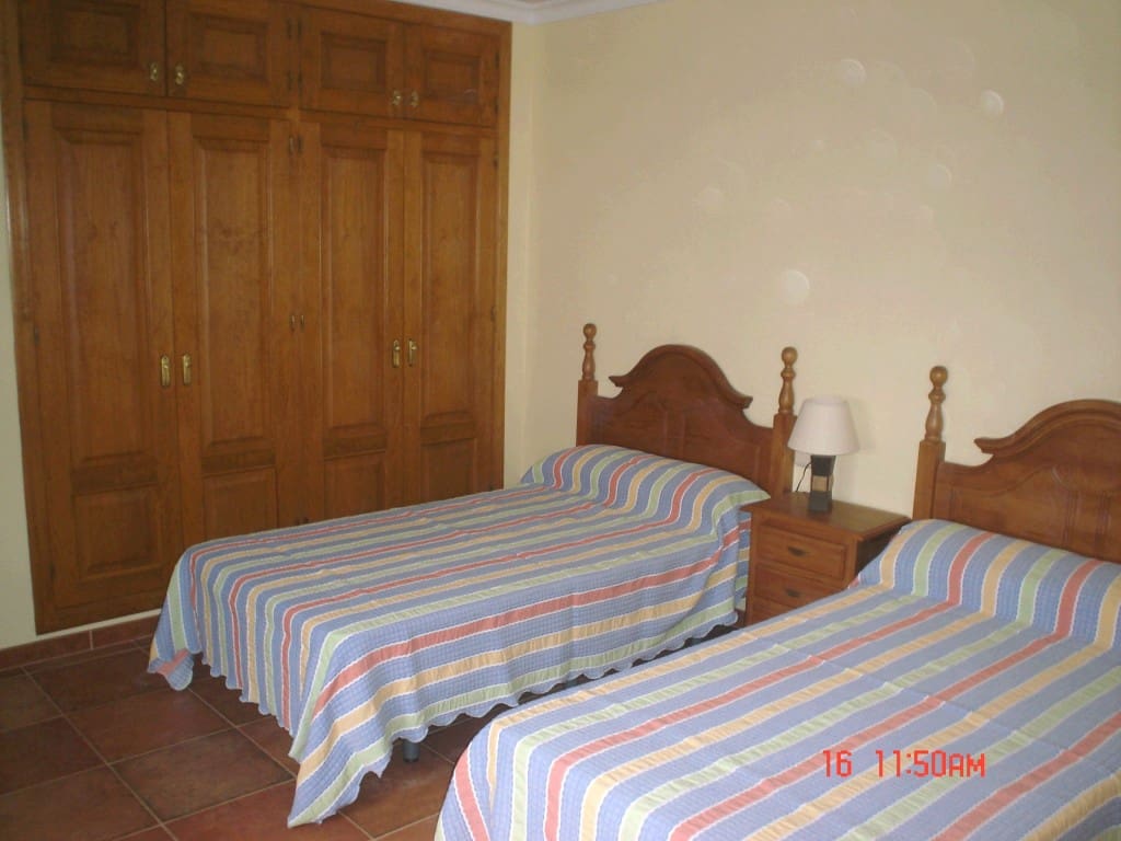 2 bedroom Apartment for rent in Maro - € 800 (Ref: 6055813)