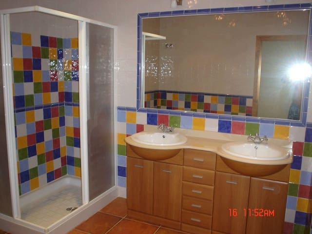 2 bedroom Apartment for rent in Maro, Nerja - € 800 (Ref: 6055813)