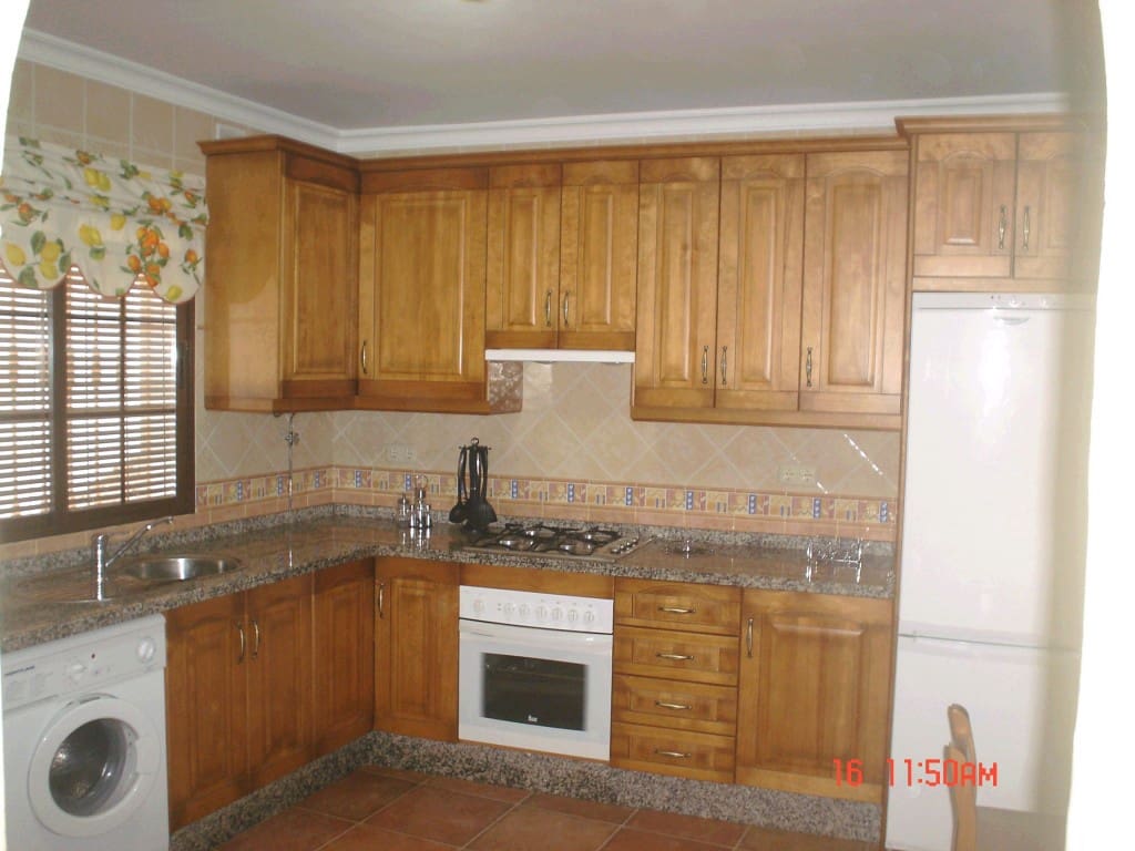 2 bedroom Apartment for rent in Maro - € 800 (Ref: 6055813)