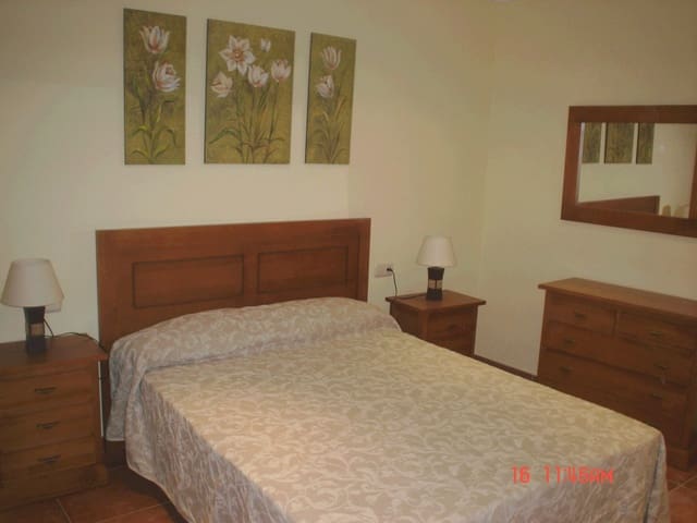 2 bedroom Apartment for rent in Maro, Nerja - € 800 (Ref: 6055813)