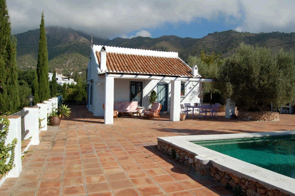 3 soveværelse Villa til leje i Frigiliana med swimmingpool - € 1.400 (Ref: 6225060)