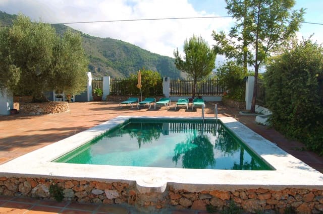 Chalet de 3 habitaciones en Frigiliana en alquiler con piscina - 1.400 € (Ref: 6225060)
