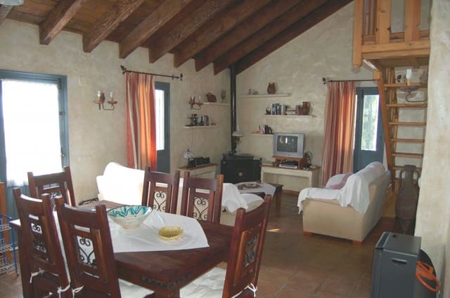 Chalet de 3 habitaciones en Frigiliana en alquiler con piscina - 1.400 € (Ref: 6225060)